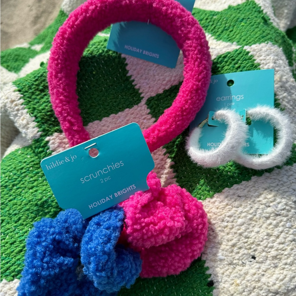 5 Piece Set! Fun Fun Fun!! Pink Headband, Blue And Pink Scrunchies,Hoops